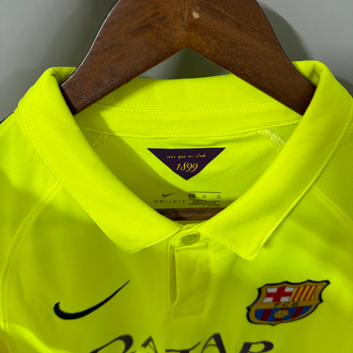 Barcelona 2014/15 Away (Third Kit) Retro Jersey - Futivo image 5