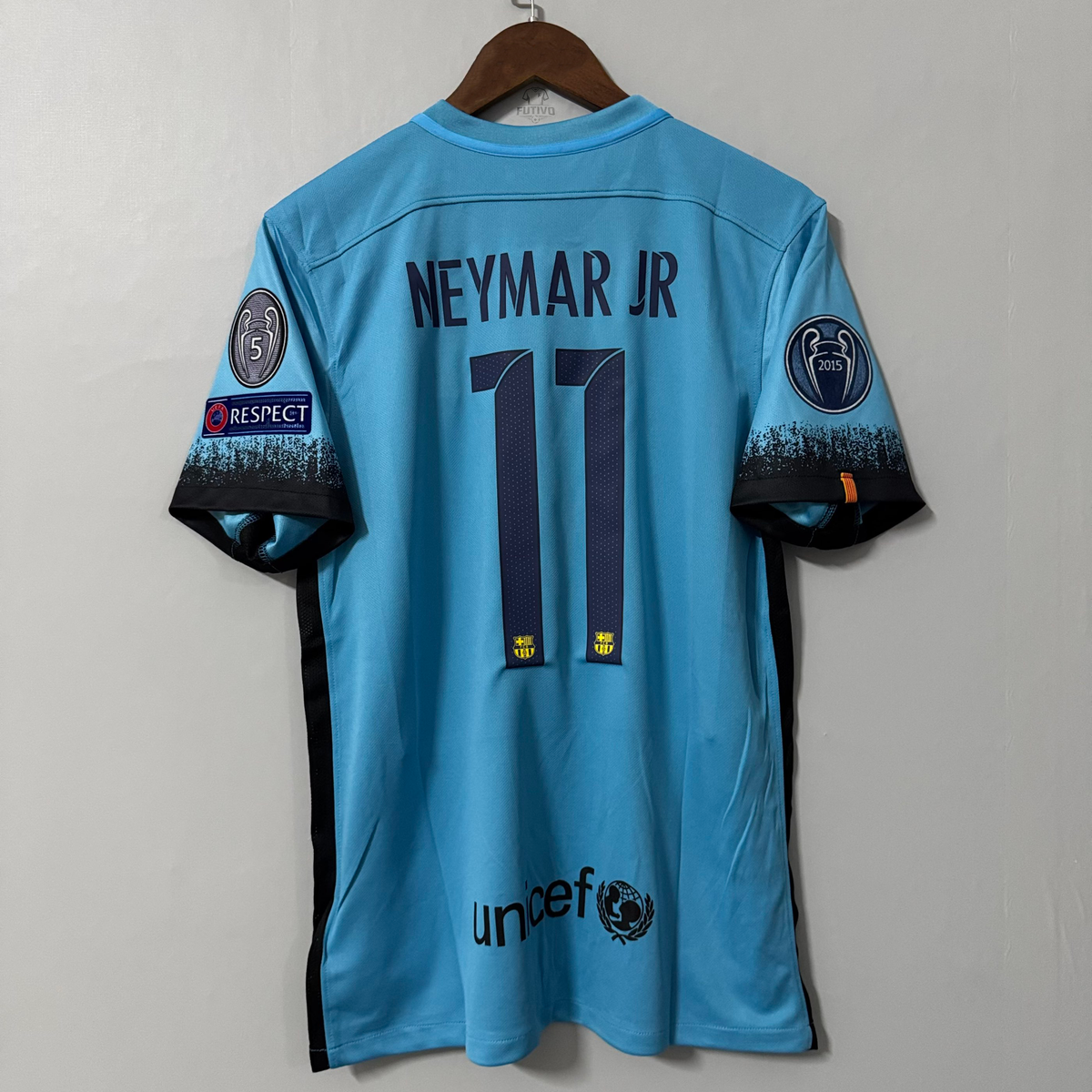 Barcelona 2015/16 Away (Third Kit) Retro Jersey - Futivo image 2