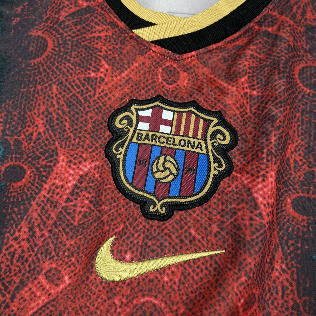 Barcelona 2021/22 Concept Jersey - uploaded Futivo image 1